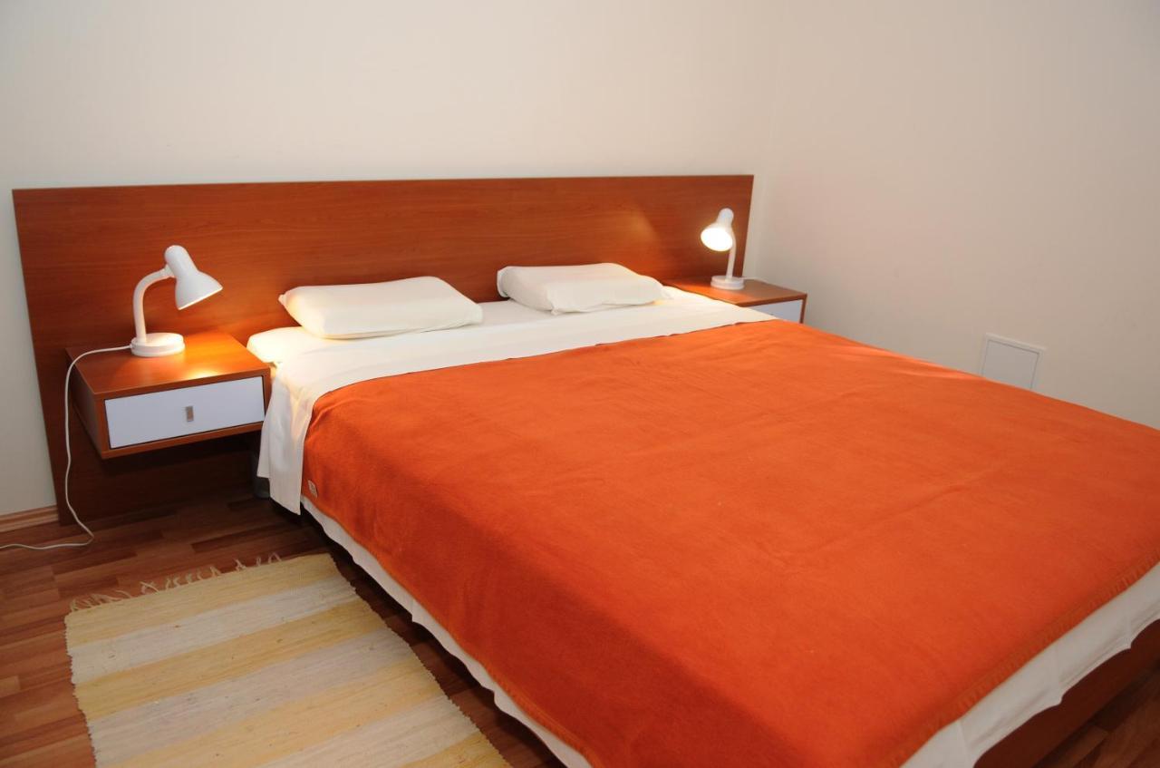 Apartmani Kristiana Jezera Εξωτερικό φωτογραφία